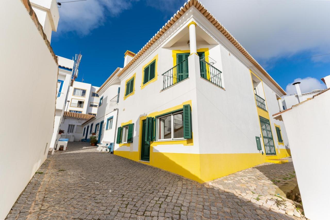 Villa Som Das Ondas Budens Bagian luar foto