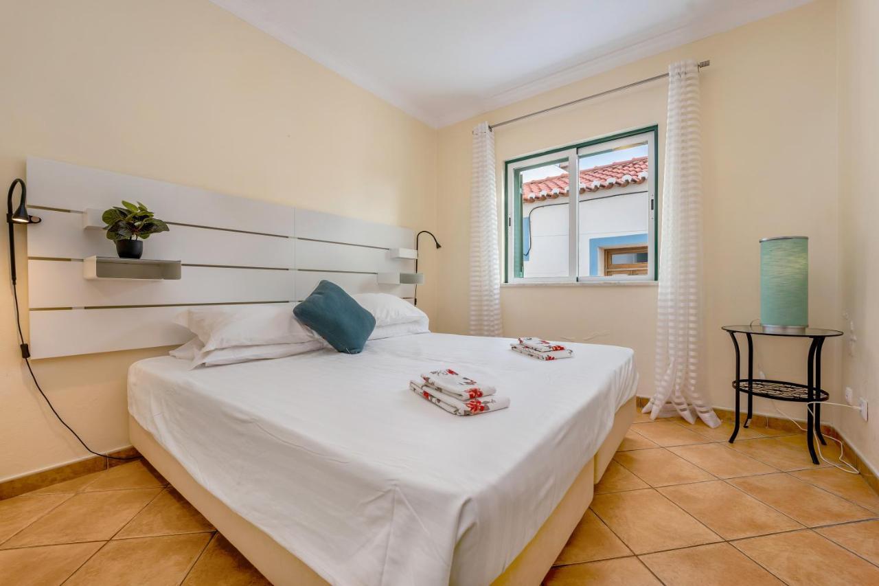 Villa Som Das Ondas Budens Bagian luar foto